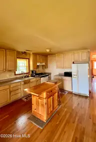201 Barnes-Foster Loop Road, Belhaven, NC 27810 — 2-bedroom waterfront home, Belhaven, NC, photo 8 of 9: Kitchen
