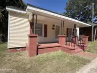 809 Isler Street, Goldsboro, NC 27530 — 3-bedroom home, Goldsboro, NC, photo 3 of 11: IMG_3177