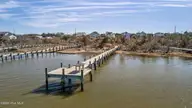 4204 Emerald Drive, Emerald Isle, NC 28594 — 5-bedroom waterfront home in Windfall South, Emerald Isle, NC, photo 16 of 65: 4204 Emerald Drive