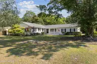 914 Greenhowe Drive, Wilmington, NC 28409 — 5-bedroom home in Pine Valley Estates, Wilmington, NC, photo 2 of 48