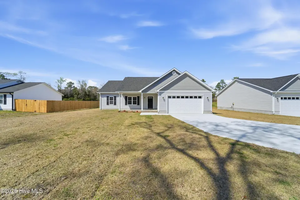 1992 Catherine Lake Road, Richlands, NC 28574 — 3-bedroom home, Richlands, NC, photo 1 of 40: DSC05866