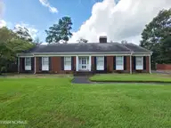 1904 Sedgefield Drive, Kinston, NC 28504 — 4-bedroom home in Sedgefield Forest, Kinston, NC, photo 2 of 43