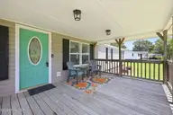 204 Kings Parkway, Hubert, NC 28539 — 3-bedroom manufactured home in Queens Village, Hubert, NC, photo 4 of 30