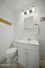 108 Hunters Trail E, Elizabeth City, NC 27909 — 4-bedroom home in Pine Lake, Elizabeth City, NC, photo 22 of 28: bathroom
