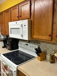 3102 Cashwell Drive Unit 70, Goldsboro, NC 27534 — 3-bedroom townhome in Fredericksburg, Goldsboro, NC, photo 7 of 29: IMG_8304