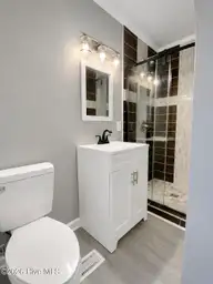 2576 Forrest Drive, Kinston, NC 28504 — 3-bedroom home in Castle Oaks, Kinston, NC, photo 9 of 15: master bath