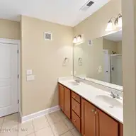 4428 Bluebill Drive 5, Greenville, NC 27858 — 3-bedroom condo in Grey Fox Run, Greenville, NC, photo 11 of 21: Primary Bath