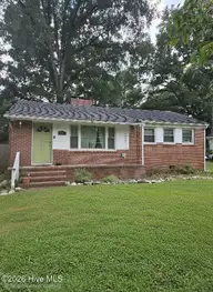 201 S Circle Drive, Rocky Mount, NC 27804 — 2-bedroom home in Englewood, Rocky Mount, NC, photo 1 of 18: Front of house