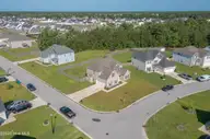 305 Crossroads Store Drive, Jacksonville, NC 28546 — 4-bedroom home in Onslow Bay, Jacksonville, NC, photo 6 of 32: 305 CROSSROADS STORE DR.-7