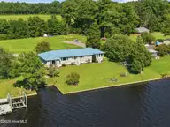 835 Foreman Lane, Belhaven, NC 27810 — 4-bedroom waterfront home, Belhaven, NC, photo 9 of 43: 835Foreman-9