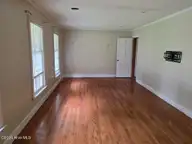 2211 Tanglewood Drive, Kinston, NC 28504 — 3-bedroom home in Tanglewood, Kinston, NC, photo 4 of 15: 11 LIVING