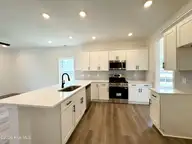 555 Timbercrest Circle SE, Bolivia, NC 28422 — 4-bedroom townhome in Autumn Trail, Bolivia, NC, photo 10 of 38