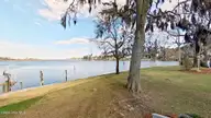 19 Batts Hill Road, New Bern, NC 28562 — 3-bedroom waterfront townhome in Olde Towne, New Bern, NC, photo 3 of 57: 39-web-or-mls-19-Batts-Hill-Rd-New-Bern-