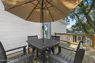 422 Settlers Lane, Kure Beach, NC 28449 — 4-bedroom home in Kure Beach Village, Kure Beach, NC, photo 17 of 44