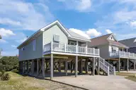 115 E Bogue Boulevard, Atlantic Beach, NC 28512 — 3-bedroom home in The Cottages @ The Grove, Atlantic Beach, NC, photo 3 of 50: 41-web-or-mls-IMG_6136