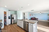 697 Poppleton Drive, Hampstead, NC 28443 — 4-bedroom home in Harrison Cove, Hampstead, NC, photo 12 of 46: 10_697_poppleton_dr_010