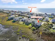 1020 W Pelican Drive, Oak Island, NC 28465 — 3-bedroom waterfront home in W. Long Beach, Oak Island, NC, photo 12 of 47: 1020 W Pelican