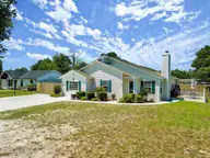 622 Sand Ridge Road, Hubert, NC 28539 — 3-bedroom home in Queens Creek, Hubert, NC, photo 6 of 44