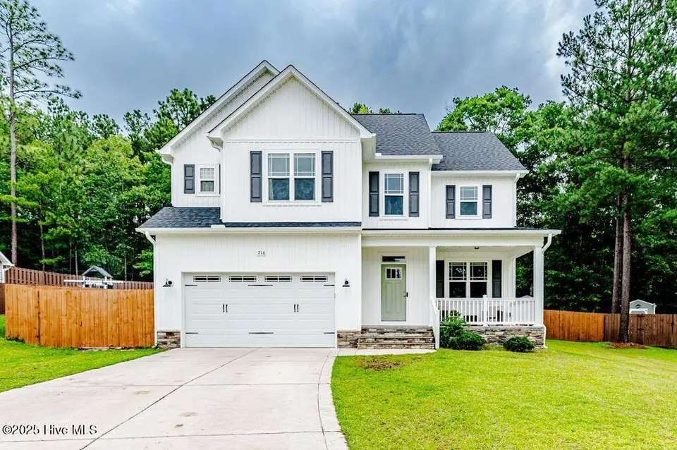 216 Vanderbuilt Court, Aberdeen, NC 28315 — 5-bedroom home in Parkway Meadows, Aberdeen, NC, photo 1 of 65: van63