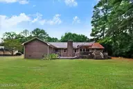 2407 Sparre Drive, Kinston, NC 28504 — 3-bedroom home in Sherwood Forest, Kinston, NC, photo 5 of 48: 05-2407 Sparre Dr-5
