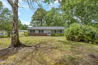 305 Covington Road, Wilmington, NC 28409 — 3-bedroom home in Foxcroft, Wilmington, NC, photo 3 of 27: 003_img_8247_685