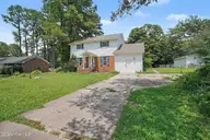 403 Woodhille Drive, Goldsboro, NC 27530 — 5-bedroom home in Southwood Estate, Goldsboro, NC, photo 3 of 10: 009_file_3652