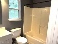 116 Ervin Court, Jacksonville, NC 28546 — 3-bedroom home in Deerfield, Jacksonville, NC, photo 15 of 32
