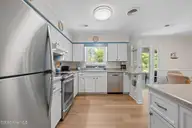 1311 Pelican Drive, New Bern, NC 28560 — 3-bedroom waterfront home in Fairfield Harbour, New Bern, NC, photo 13 of 52: Fully equipped