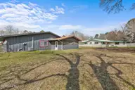 107 Tanglewood Drive, Jacksonville, NC 28540 — 4-bedroom home in Tanglewoods, Jacksonville, NC, photo 6 of 27: tangled-29
