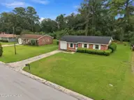 206 Sheffield Road, Jacksonville, NC 28546 — 3-bedroom home in Montclair, Jacksonville, NC, photo 3 of 53: 6-web-or-mls-DJI_20261005121315_0050_D
