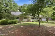 114 E Fairway Drive, Washington, NC 27889 — 3-bedroom home in Country Club Estates, Washington, NC, photo 10 of 49: 3-web-or-mls-IMG_1073