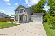 205 Bangor Court, Hubert, NC 28539 — 3-bedroom home in Kingsbridge II, Hubert, NC, photo 3 of 33