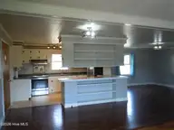 209 Complex Street, Tabor City, NC 28463 — 3-bedroom home, Tabor City, NC, photo 13 of 74: DSCN0831