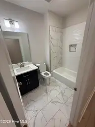 117 Seagate Place 117, Wilmington, NC 28403 — 5-bedroom townhome in Seagate Place, Wilmington, NC, photo 19 of 29: IMG_3246