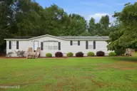 284 Curtis Street, Kinston, NC 28504 — 3-bedroom manufactured home in Jackson Heights, Kinston, NC, photo 1 of 48: 1-web-or-mls-IMG_0094
