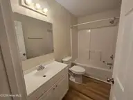 502 Wesley Avenue, Wilmington, NC 28403 — 3-bedroom home in Hillsdale, Wilmington, NC, photo 23 of 37: bathroom 2