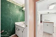 1053 Colleton Way, Trent Woods, NC 28562 — 3-bedroom home in Bellefern, Trent Woods, NC, photo 15 of 51: 15-web-or-mls-0C0A2667_edit