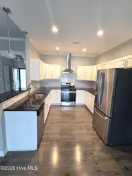 2850 Connet Street, Winterville, NC 28590 — 5-bedroom home in Coopers Pointe, Winterville, NC, photo 5 of 18: Kitchen