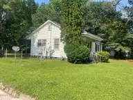 600 Dixon Street, Kinston, NC 28501 — 2-bedroom home, Kinston, NC, photo 2 of 15: IMG_3856