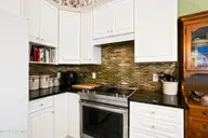 286 Gooseneck Road W, Rocky Point, NC 28457 — 3-bedroom waterfront home in Swann Plantation, Rocky Point, NC, photo 17 of 50: 286 Gooseneck Road W