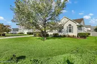 104 Sidney Lane, Jacksonville, NC 28540 — 3-bedroom home in Williamsburg Plantation, Jacksonville, NC, photo 3 of 40