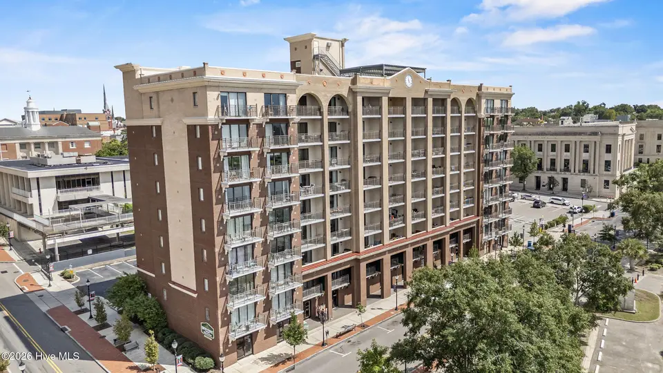 106 N Water Street 309, Wilmington, NC 28401 — 1-bedroom waterfront condo in Water Street Center Condo, Wilmington, NC, photo 1 of 22