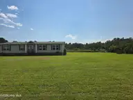 873 Pameter Road, Hallsboro, NC 28442 — 3-bedroom manufactured home, Hallsboro, NC, photo 5 of 39
