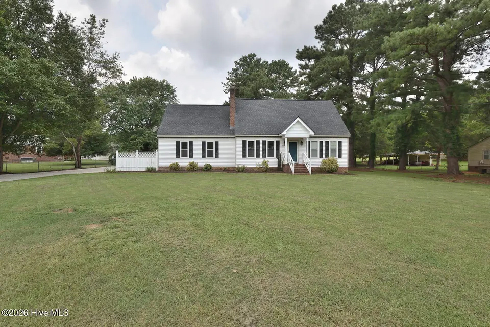 1279 Ford Road, Nashville, NC 27856 — 3-bedroom home in Rolling Acres, Nashville, NC, photo 1 of 29: DSC_0059_5085