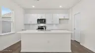 277 Maddox Drive, Aberdeen, NC 28315 — 4-bedroom home in Martin Farms, Aberdeen, NC, photo 8 of 33: Kitchen