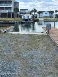 1611 New River Inlet Road, North Topsail Beach, NC 28460 — 5-bedroom waterfront home in Galleon Bay, North Topsail Beach, NC, photo 17 of 71: IMG_3255