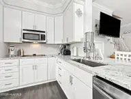 42 Ketch Drive, Swansboro, NC 28584 — 2-bedroom townhome in Hammocks Port Swansboro, Swansboro, NC, photo 8 of 44