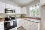 212 Sweet Gum Lane, Richlands, NC 28574 — 3-bedroom home in Ashbury Park, Richlands, NC, photo 18 of 44