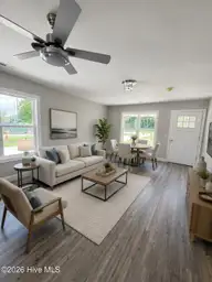 784 W Nc 55 Highway W, New Bern, NC 28562 — 3-bedroom home, New Bern, NC, photo 3 of 11: Living Room