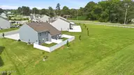 112 Spinnaker Street, Elizabeth City, NC 27909 — 3-bedroom townhome in Tooley Harbor Villas, Elizabeth City, NC, photo 7 of 77: 14_112_spinikker_st_e_city_043